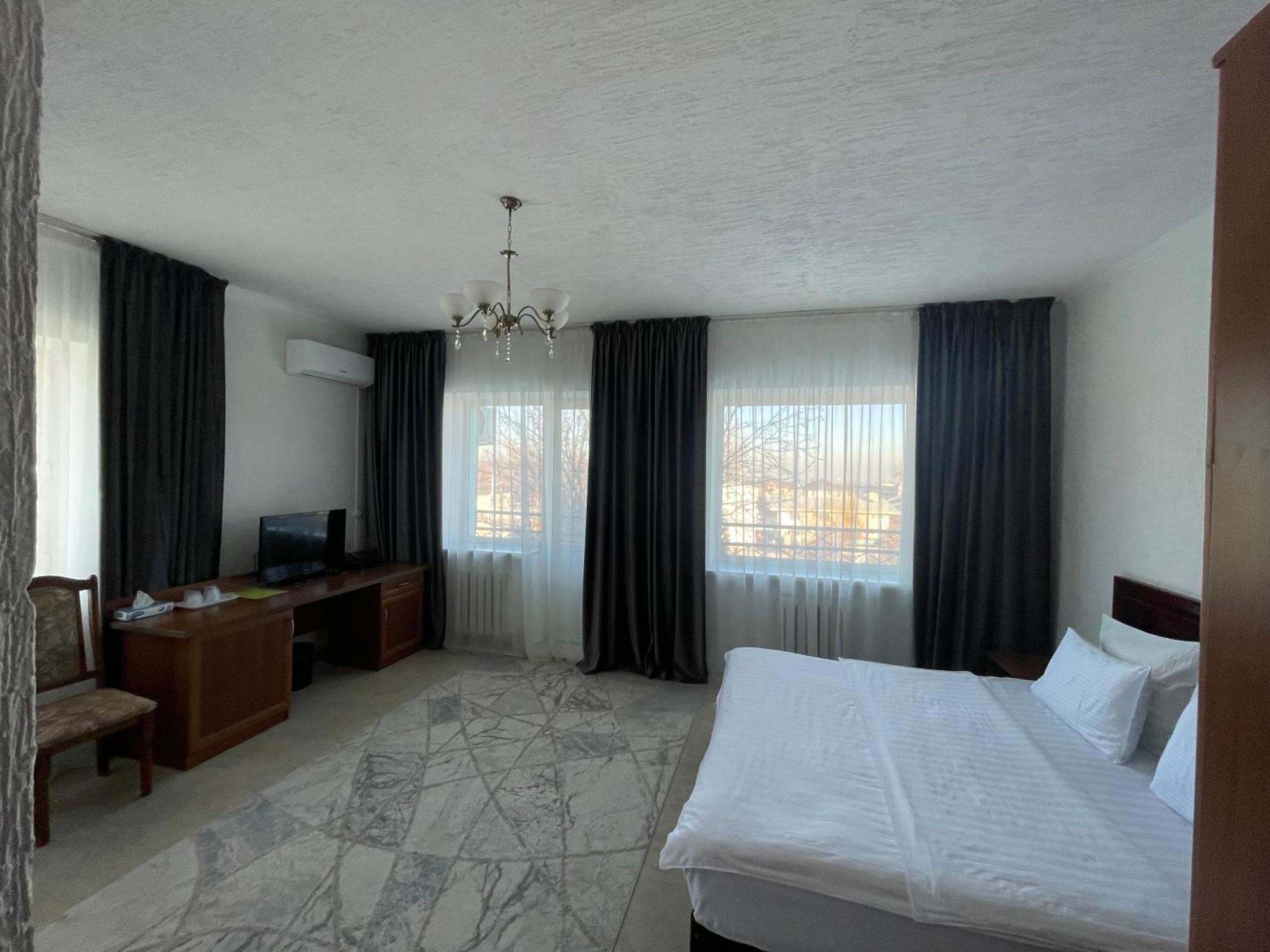 Green Hotel Алмати Екстер'єр фото